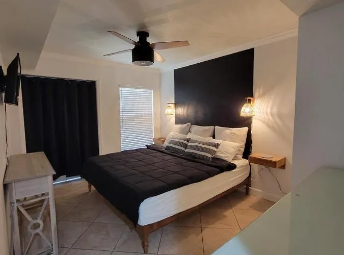 It's A Shore Thing - Stay, Relax, & Enjoy! * Clearwater Beach