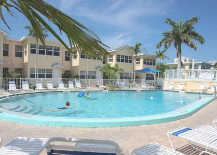 It's A Shore Thing - Stay, Relax, & Enjoy! Clearwater Beach